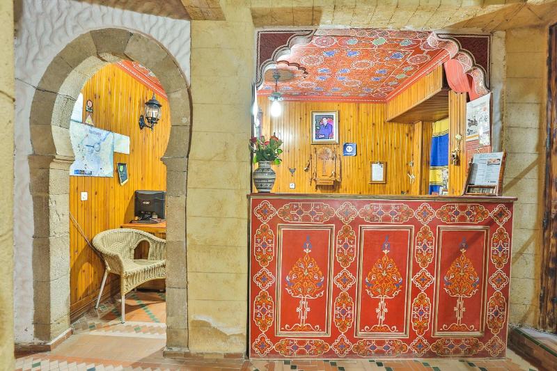 Riad Nakhla - Aktivite
