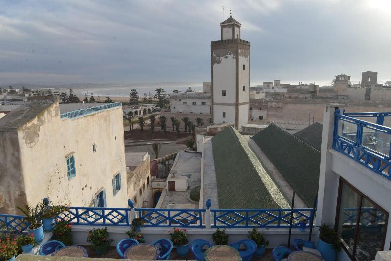 Riad Nakhla - Genel