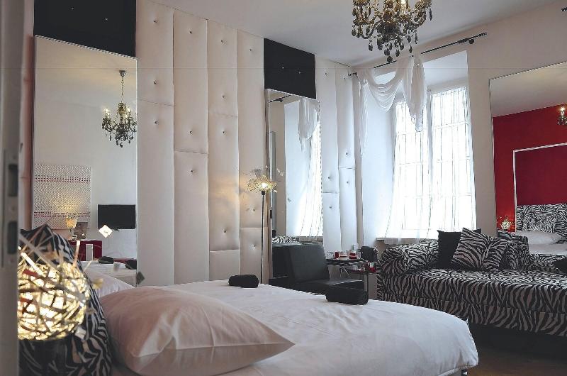 Caffa Dell Arte Boutique Rooms - Oda