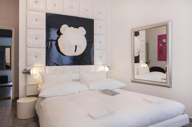 Caffa Dell Arte Boutique Rooms - Oda