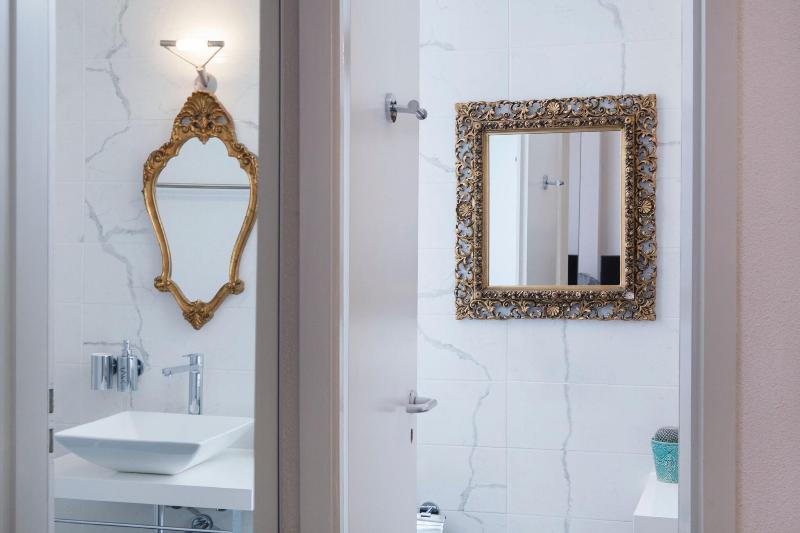 Caffa Dell Arte Boutique Rooms - Oda