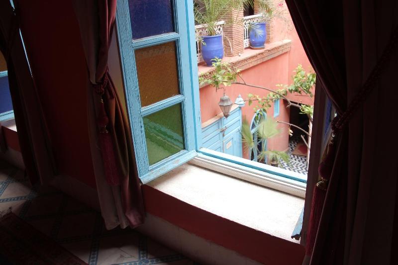Riad Persephone - Genel