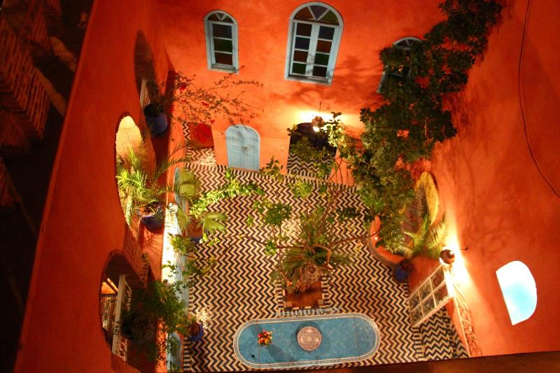 Riad Persephone - Genel