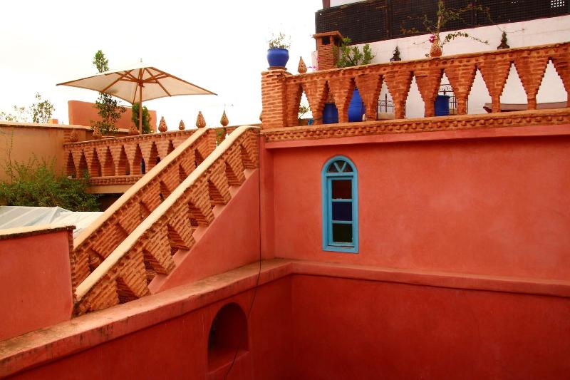 Riad Persephone - Genel