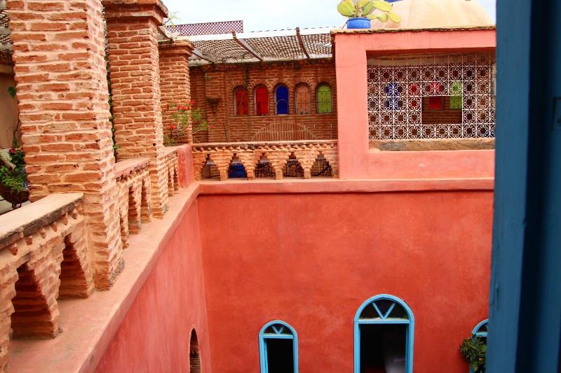 Riad Persephone - Genel