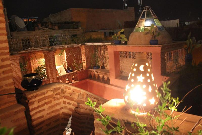 Riad Persephone - Genel