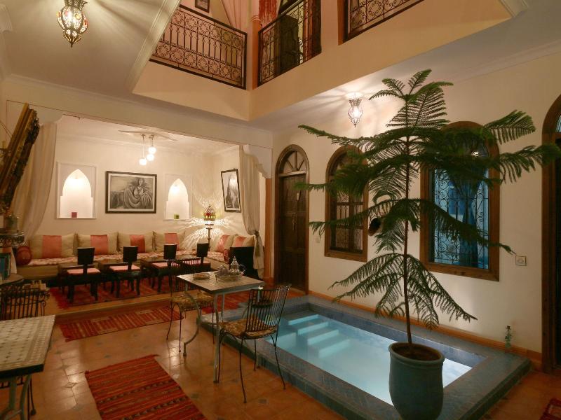 Riad De La Semaine - Genel