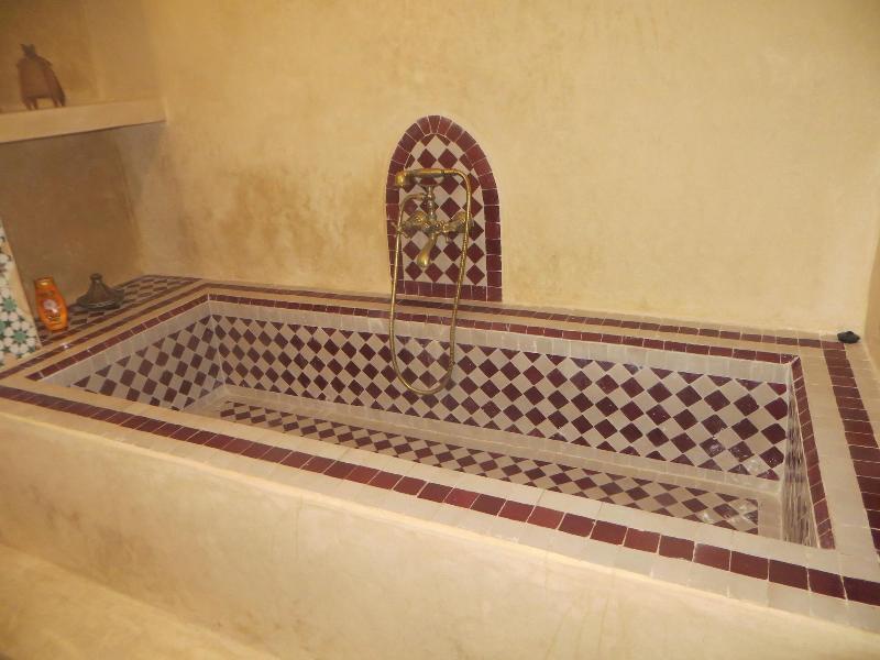 Riad Gloria - Aktivite