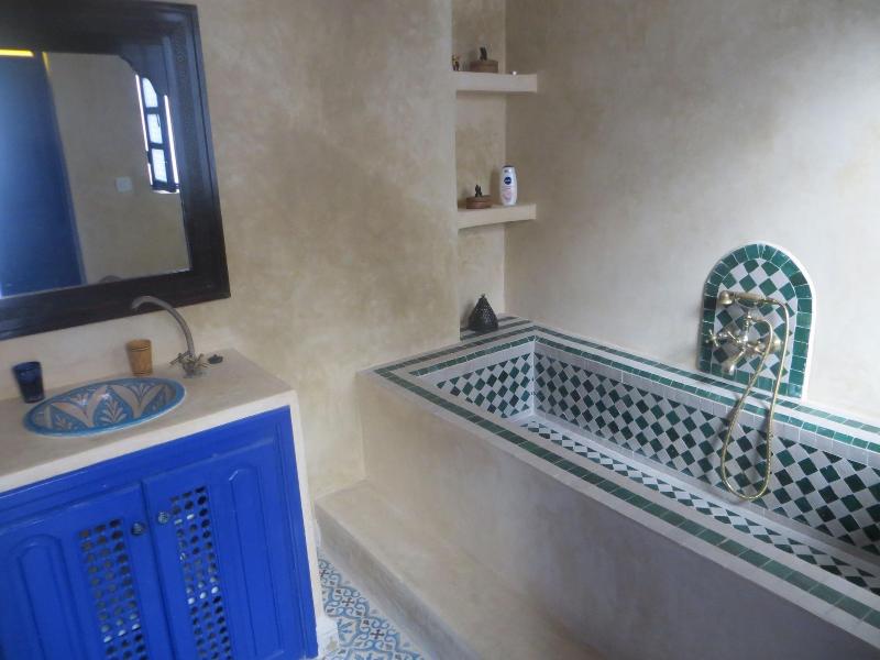 Riad Gloria - Oda