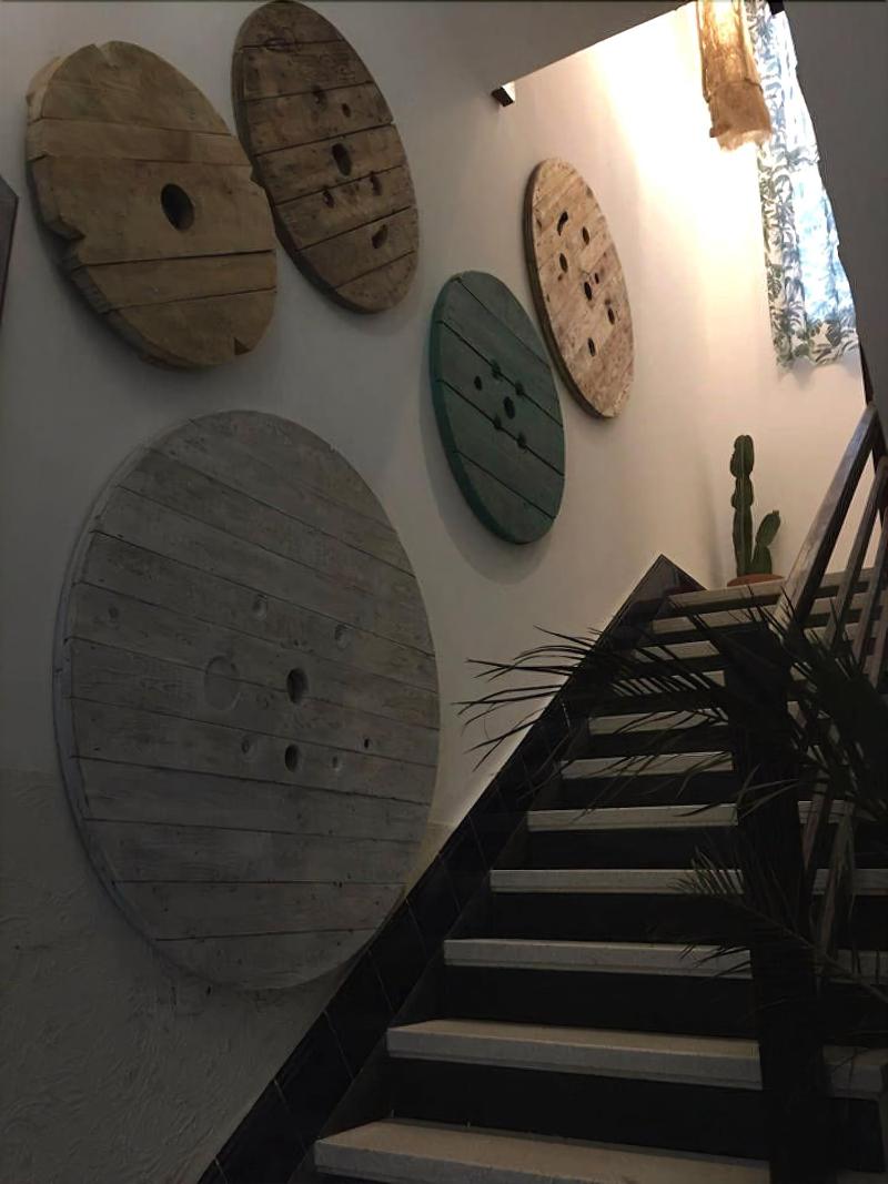 Cactus Host - Lobi