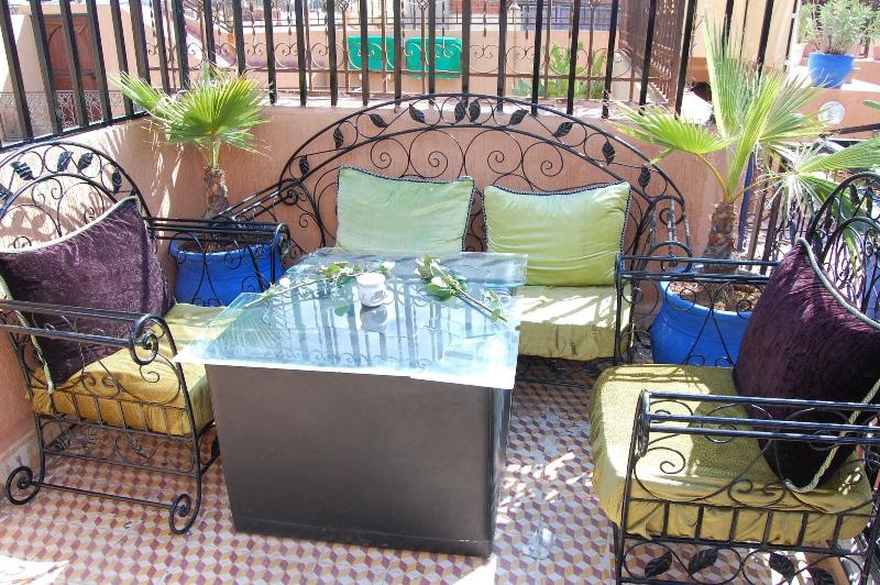 Ha Tel Riad Hayat - Genel