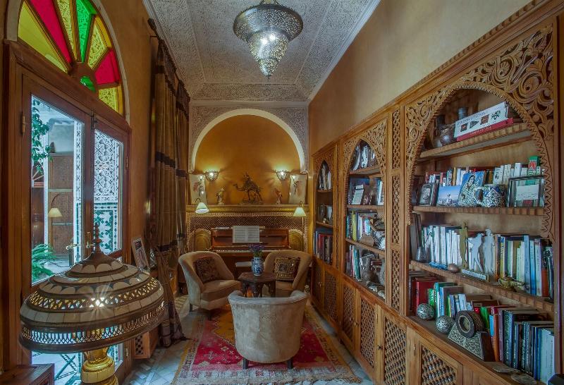 Riad Laurence Olivier - Aktivite