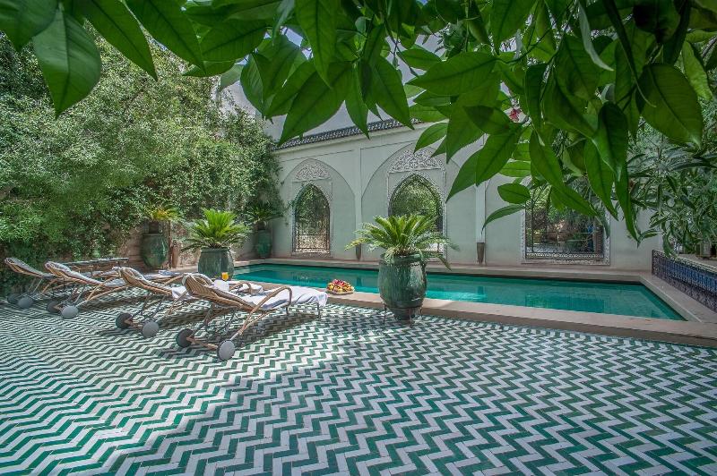 Riad Laurence Olivier - Aktivite