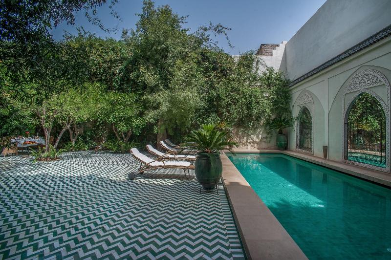 Riad Laurence Olivier - Aktivite