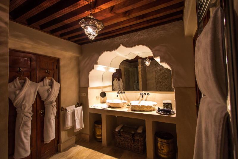 Riad Mayfez Suites Spa - Oda