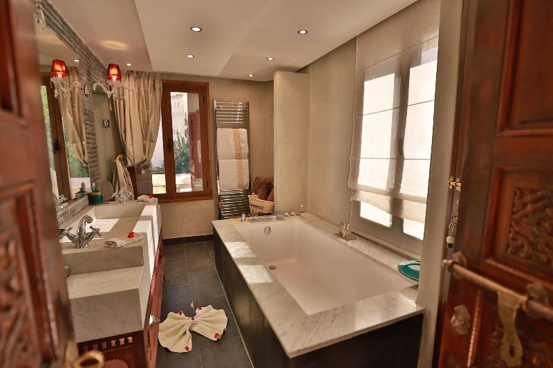 Riad Mayfez Suites Spa - Oda