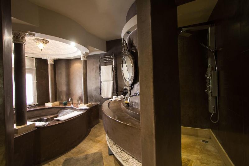 Riad Mayfez Suites Spa - Oda