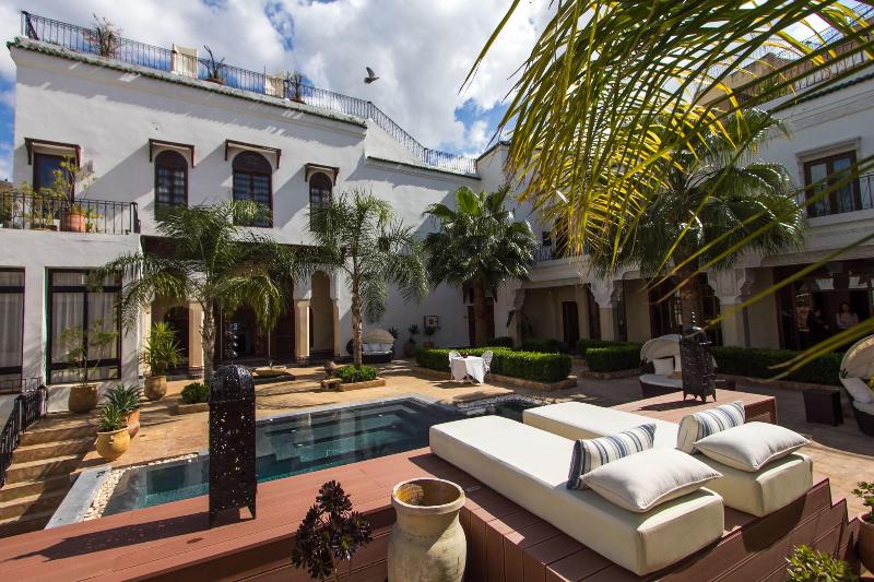 Riad Mayfez Suites Spa - Havuz