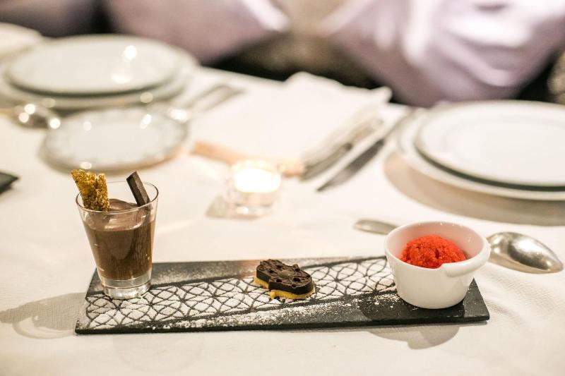 Riad Mayfez Suites Spa - Restoran