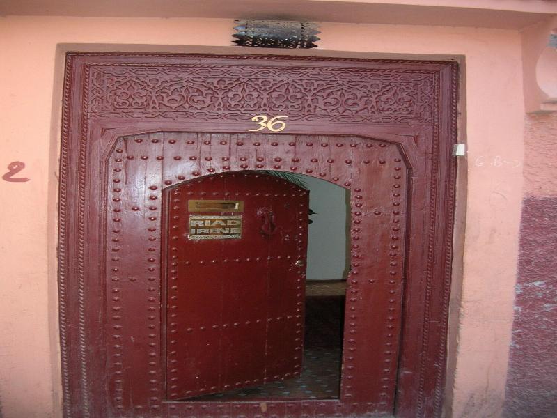 Riad Irene - Genel