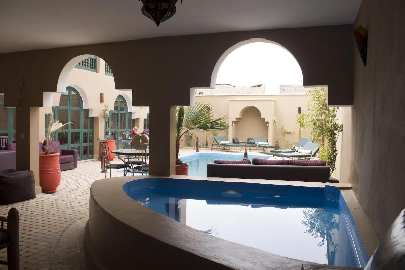 Riad Anma - Aktivite