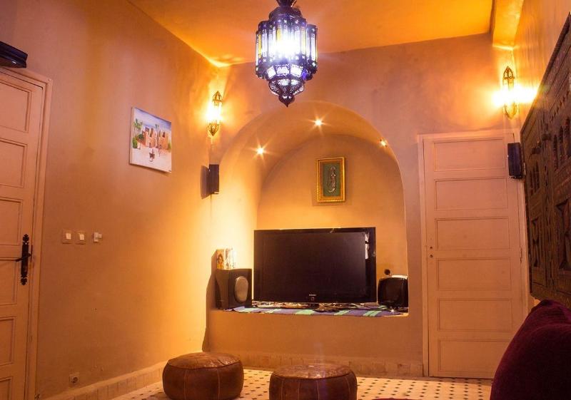 Riad Anma - Oda