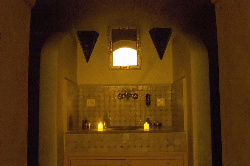 Riad Anma - Oda