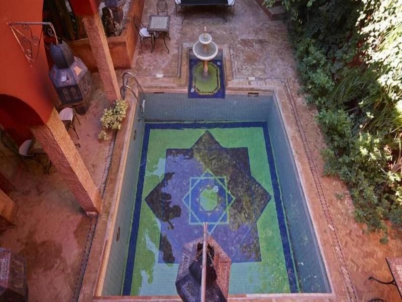 Riad Les Jardins D Henia - Havuz