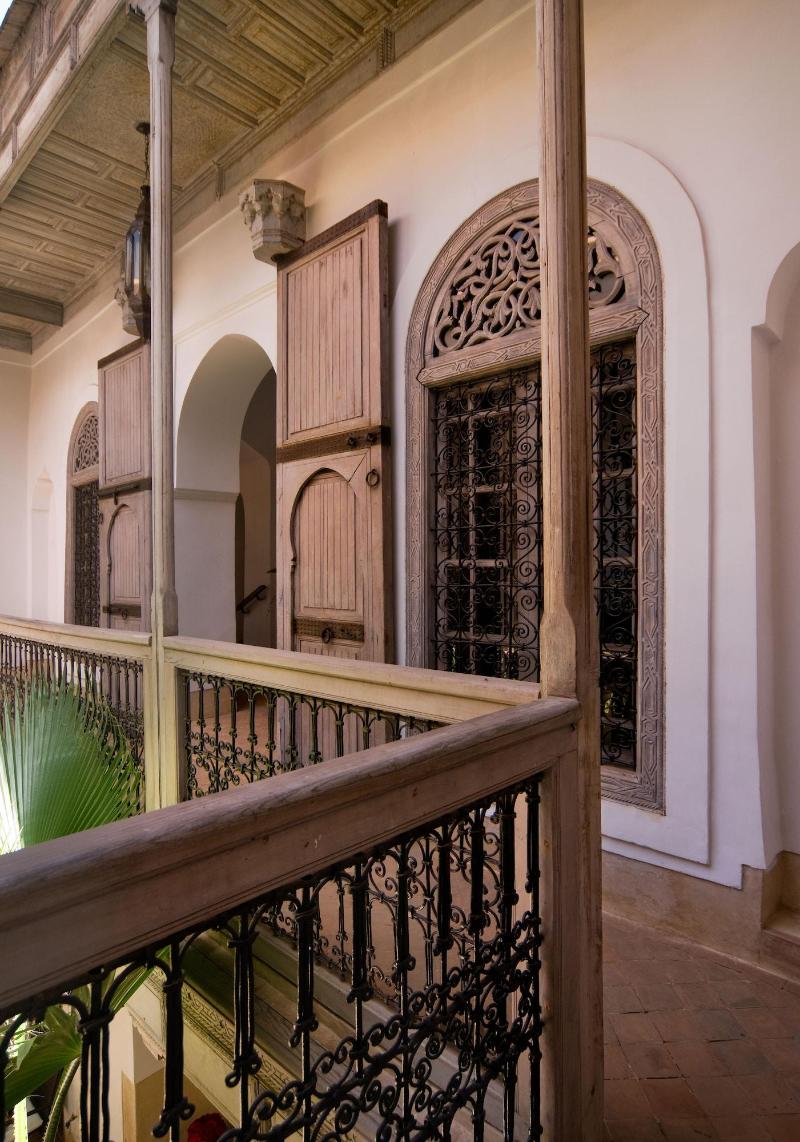 Riad Tzarra - Oda