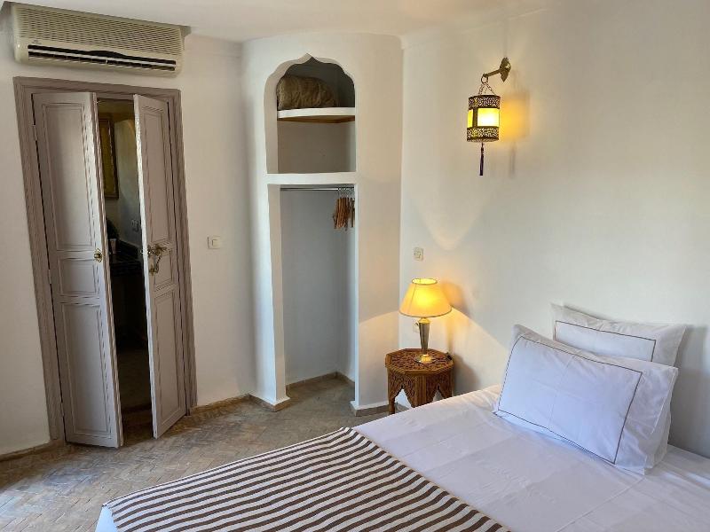 Riad Ajarif By Riad Tawargit - Oda