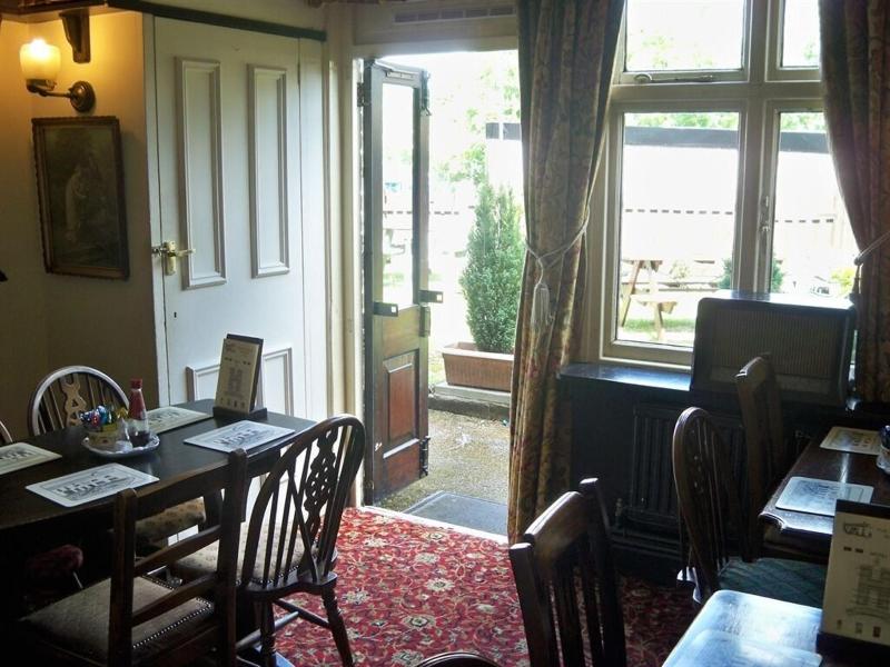 Nelson And Railway Inn - Lobi