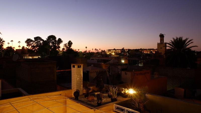 Riad Nafis - Genel