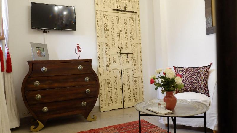 Riad Nafis - Oda