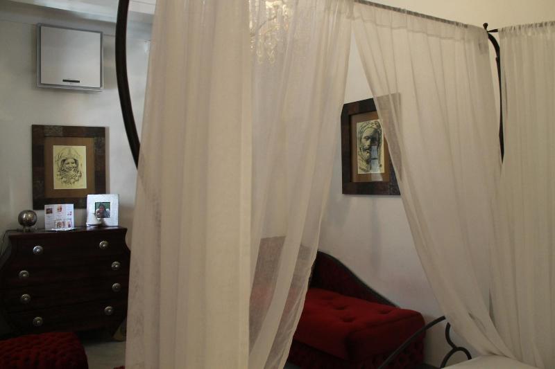 Riad Nafis - Oda