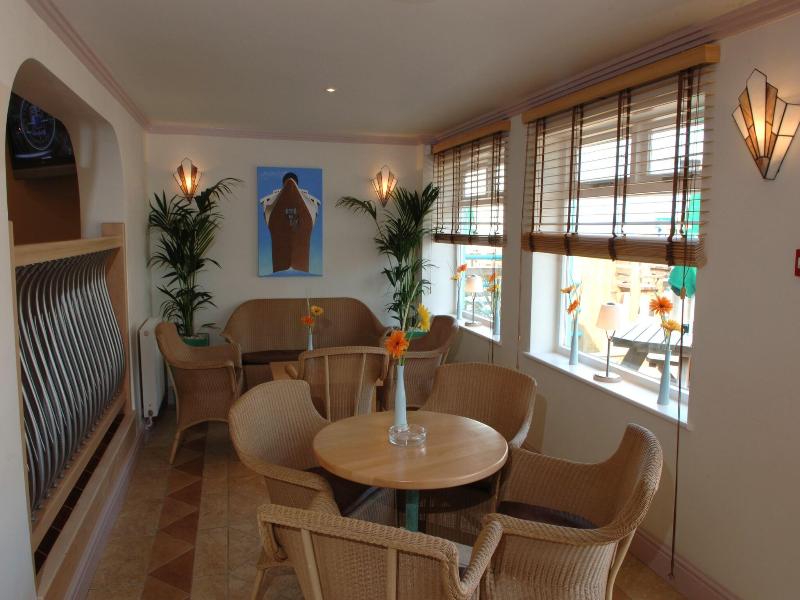The Waterfront Inn - Lobi