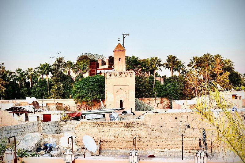 Riad Beata - Genel