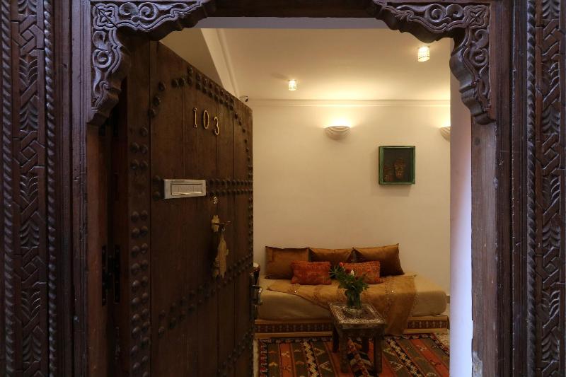 Riad Beata - Genel