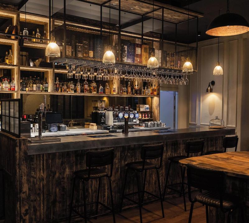Code Pod A The Court Edinburgh - Bar