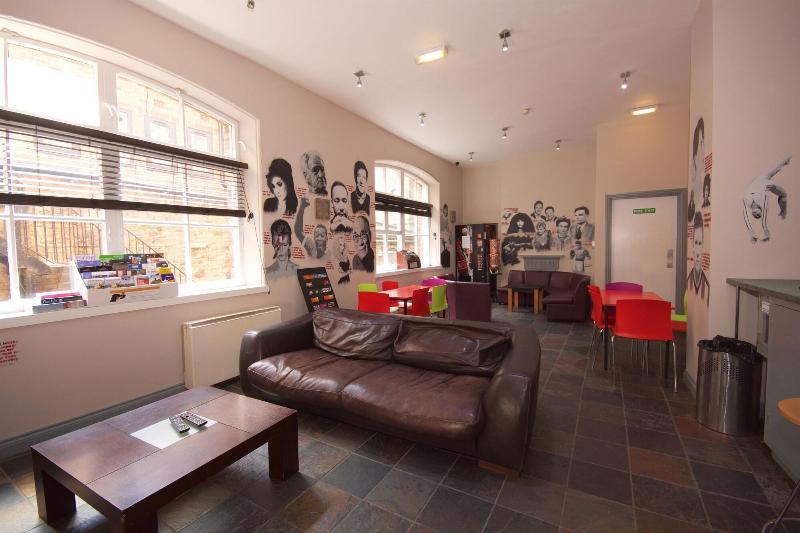 Albatross Hostel - Lobi