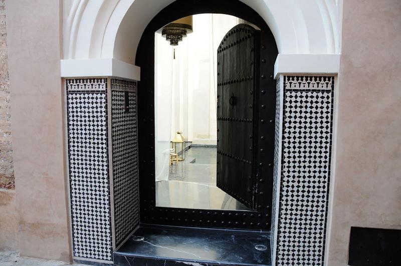 Riad K - Genel
