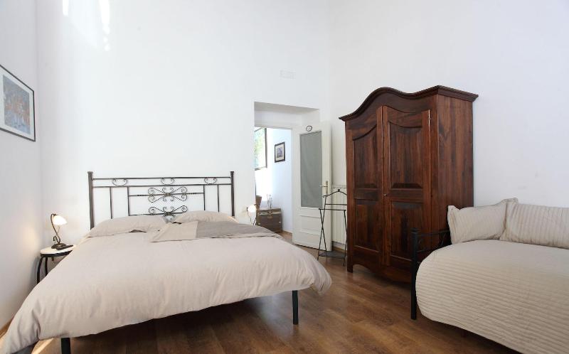Napolipietrasanta - Oda