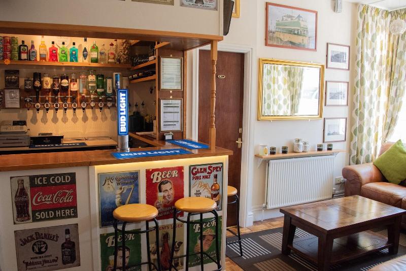 The Seacroft - Bar