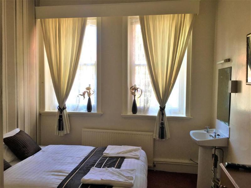 Assheton Arms Hotel - Genel