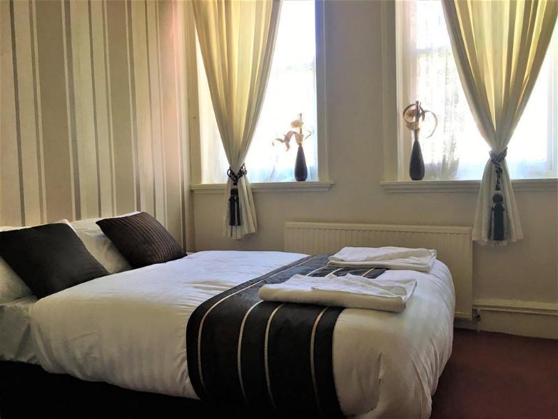 Assheton Arms Hotel - Genel