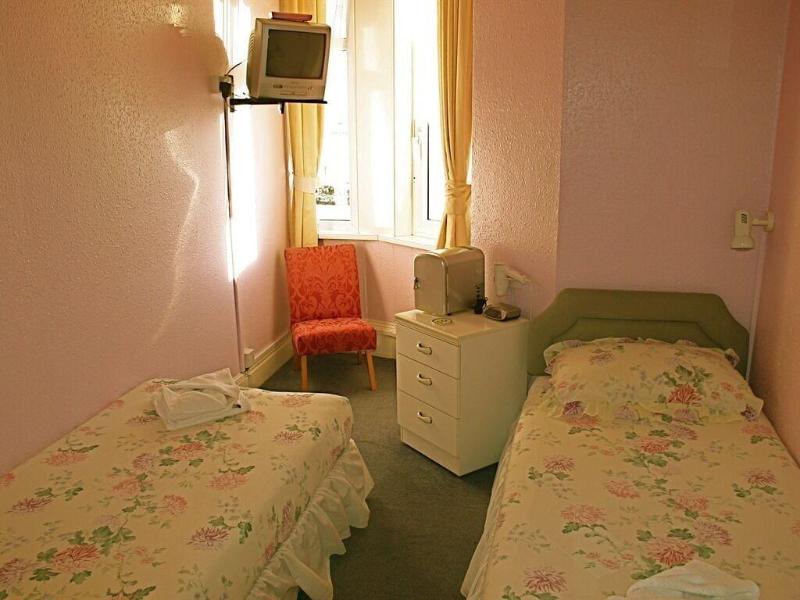 Cherry Tree Hotel - Oda