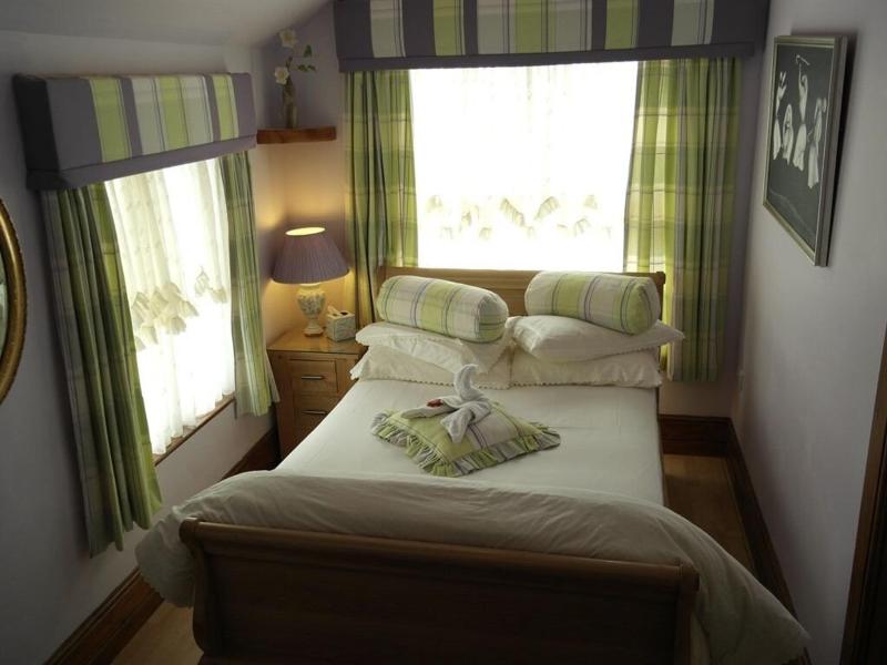 Little Red Rooster Rest And Spa - Oda