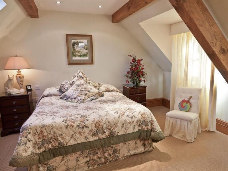 Little Red Rooster Rest And Spa - Oda