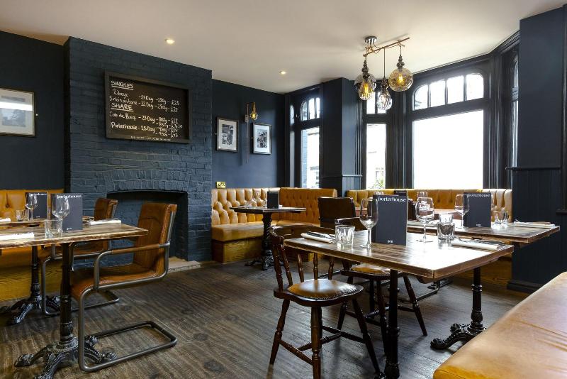 The Porterhouse Grill Rooms - Lobi