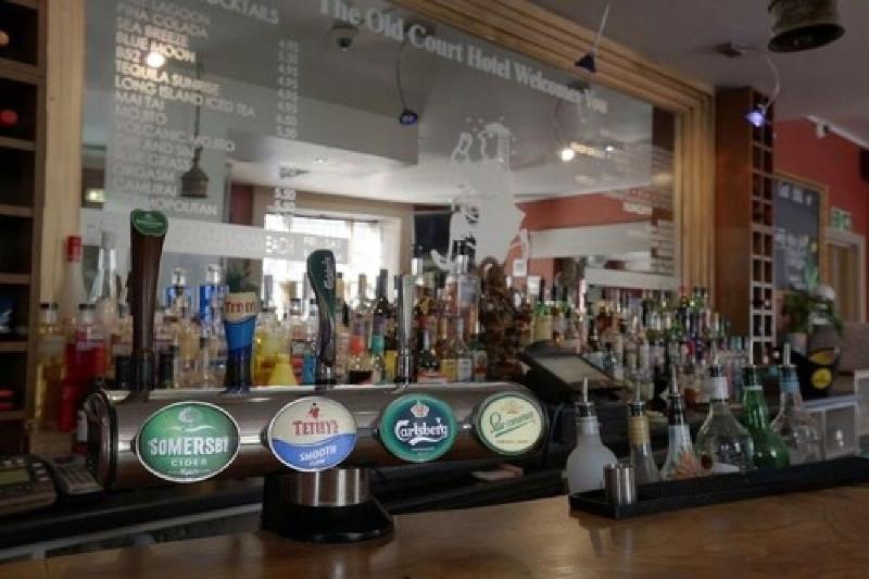 The Old Court Hotel - Bar