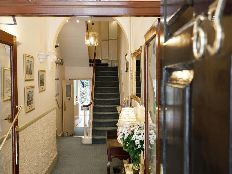 Jesmond Hotel - Lobi